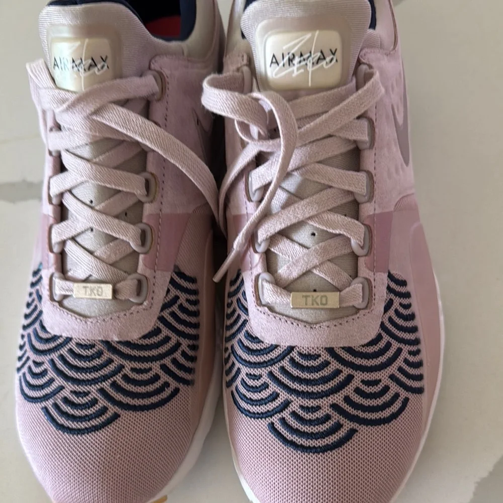 Nike Air Max Zero Women's Pink and Purple  Patterned Sneakers